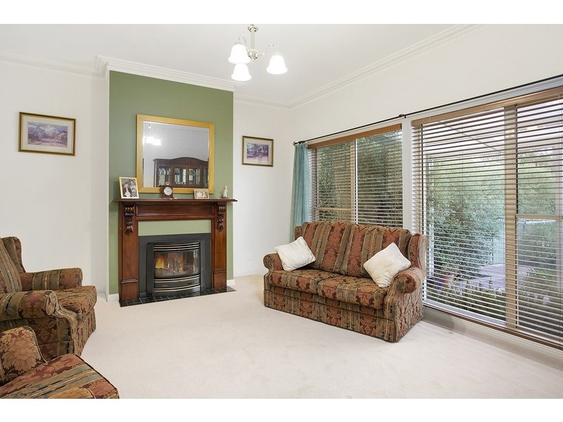 1 Sebastian Court, Spring Gully VIC 3550