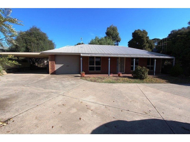 1/76 Sternberg Street, Kennington VIC 3550