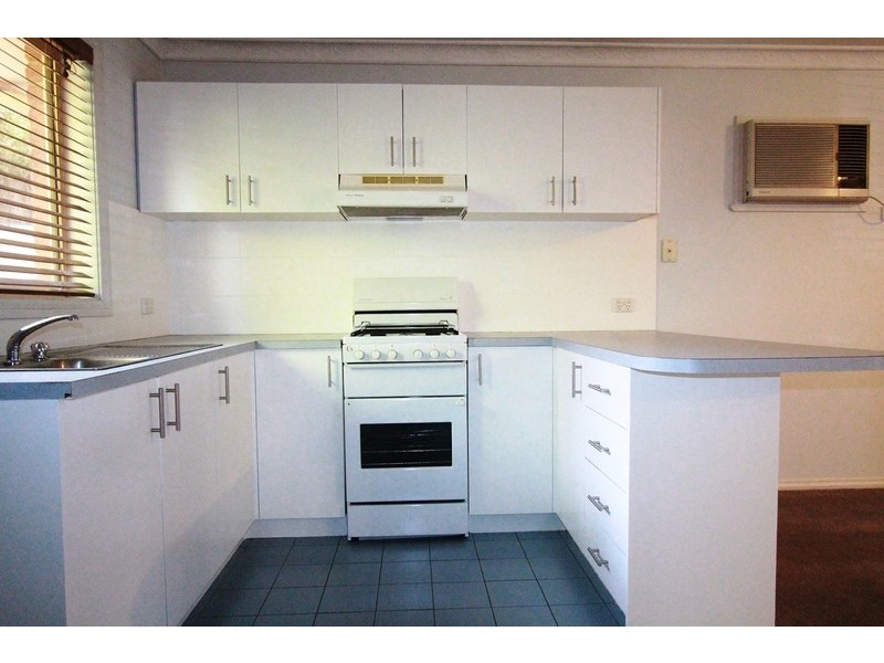 1/76 Sternberg Street, Kennington VIC 3550