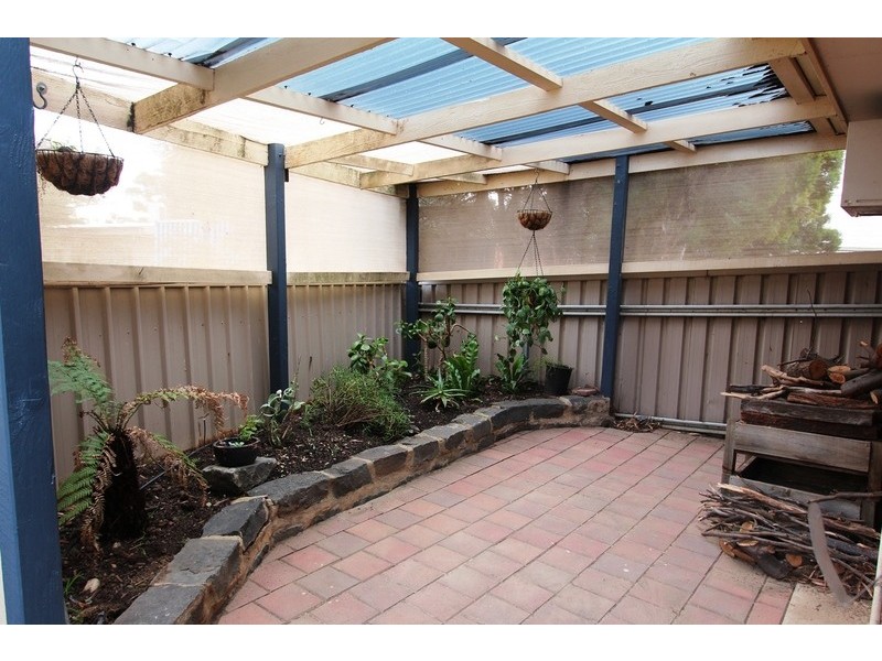 1/76 Sternberg Street, Kennington VIC 3550