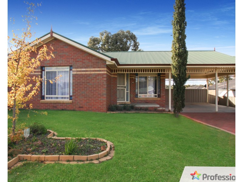 22 Derby Grove, Flora Hill VIC 3550