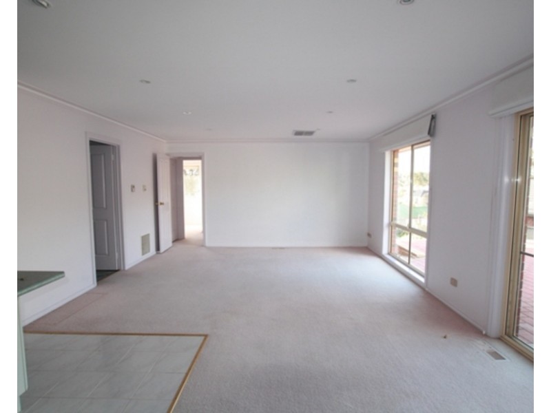 22 Derby Grove, Flora Hill VIC 3550