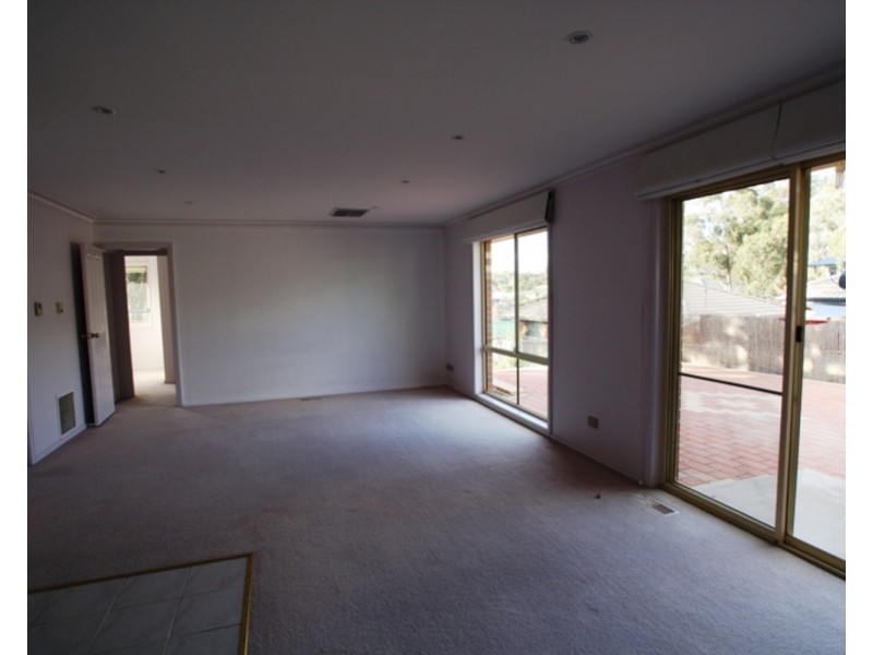 22 Derby Grove, Flora Hill VIC 3550