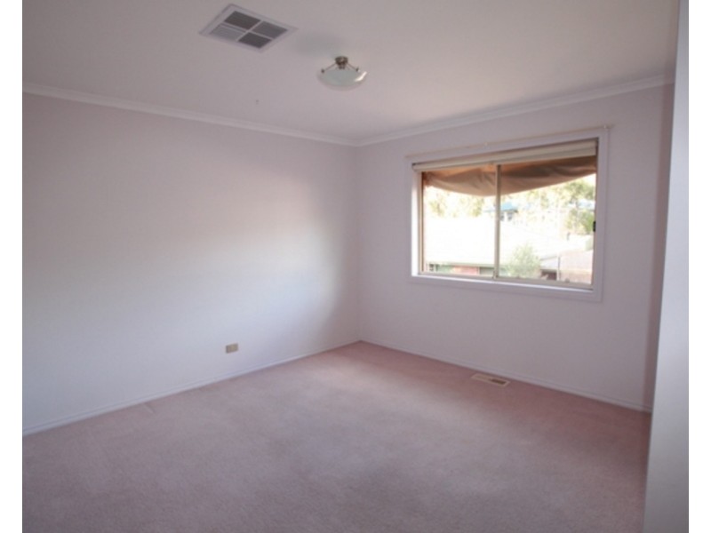 22 Derby Grove, Flora Hill VIC 3550