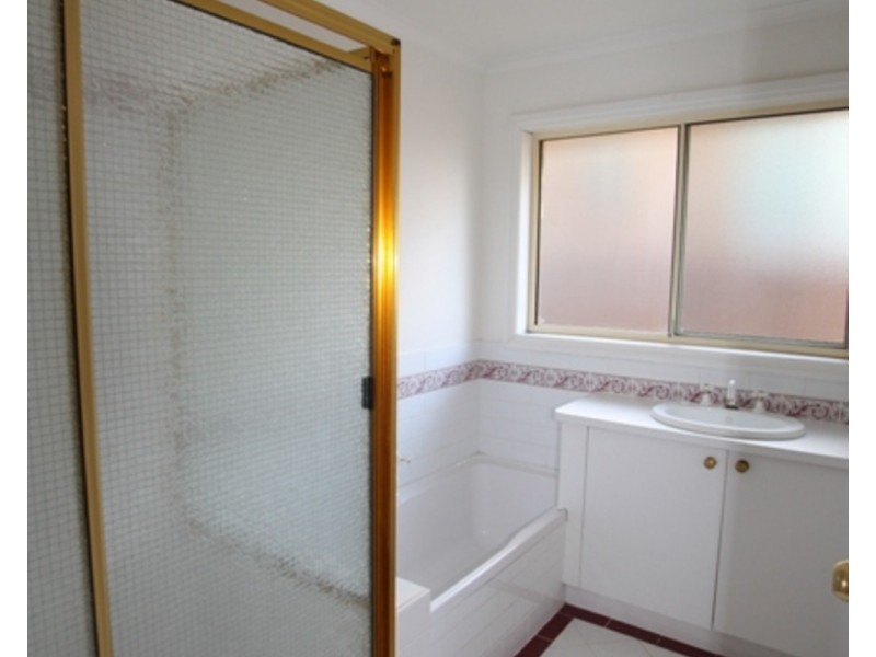 22 Derby Grove, Flora Hill VIC 3550