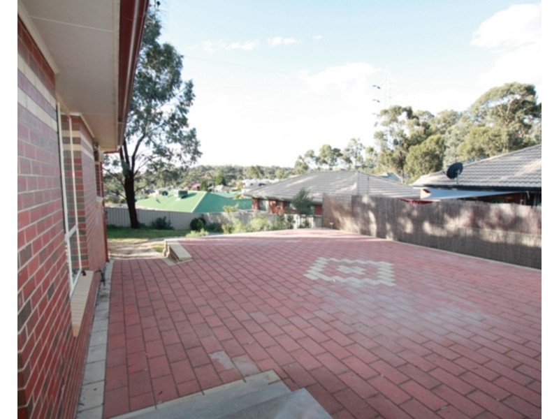 22 Derby Grove, Flora Hill VIC 3550