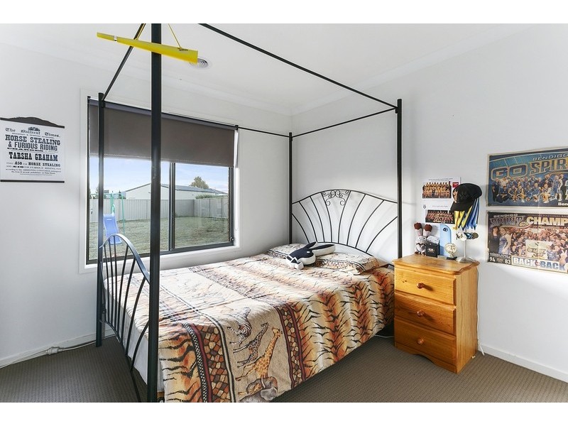 13 Sullivan Street, Ascot VIC 3551