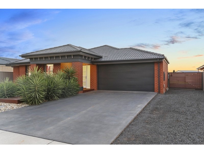 13 Sullivan Street, Ascot VIC 3551