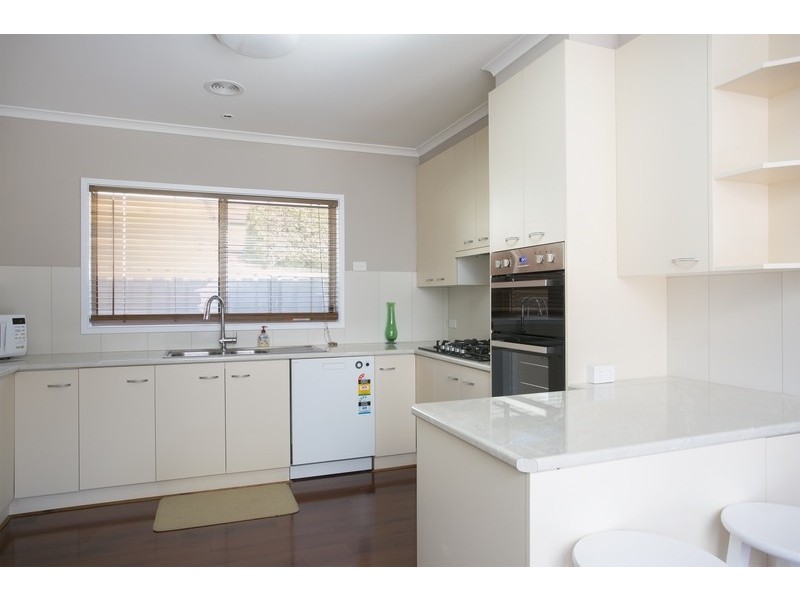 12 Bourke Drive, Strathdale VIC 3550