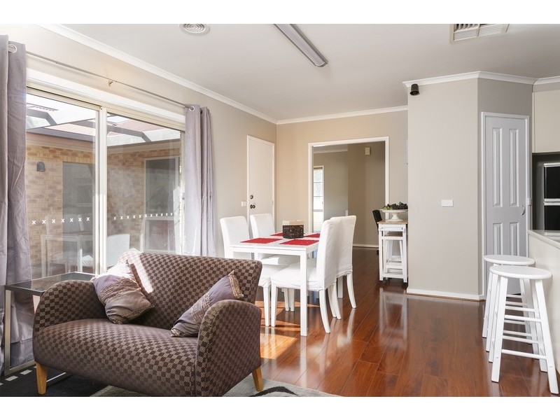 12 Bourke Drive, Strathdale VIC 3550