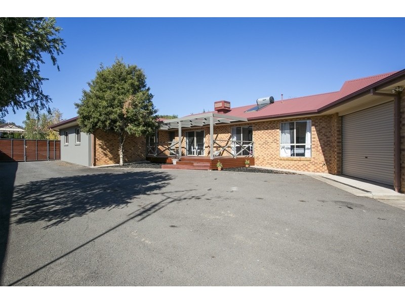 12 Bourke Drive, Strathdale VIC 3550