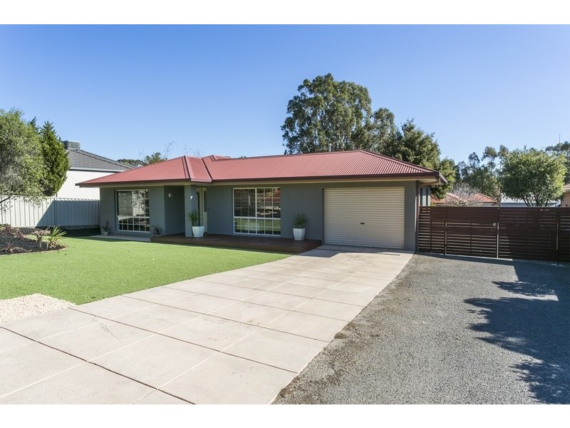 12 Bourke Drive, Strathdale VIC 3550
