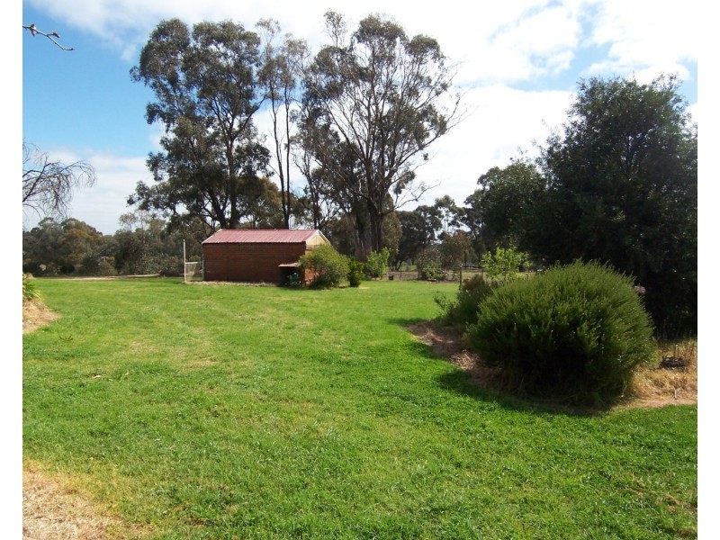 82 Durstons Road, Maiden Gully VIC 3551