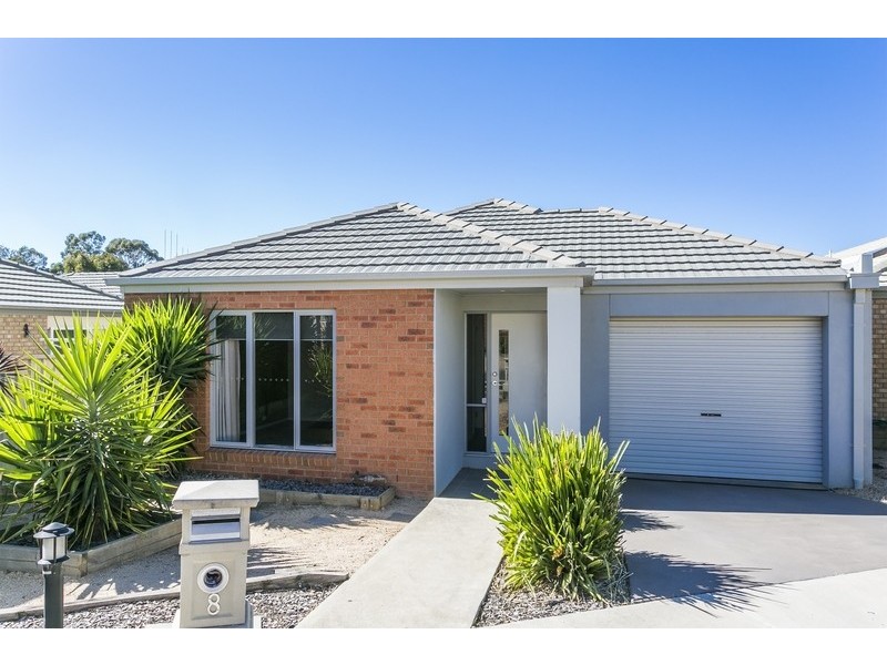 8 Mias Way, Epsom VIC 3551
