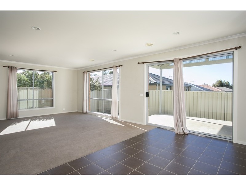 8 Mias Way, Epsom VIC 3551