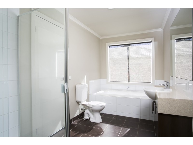 8 Mias Way, Epsom VIC 3551