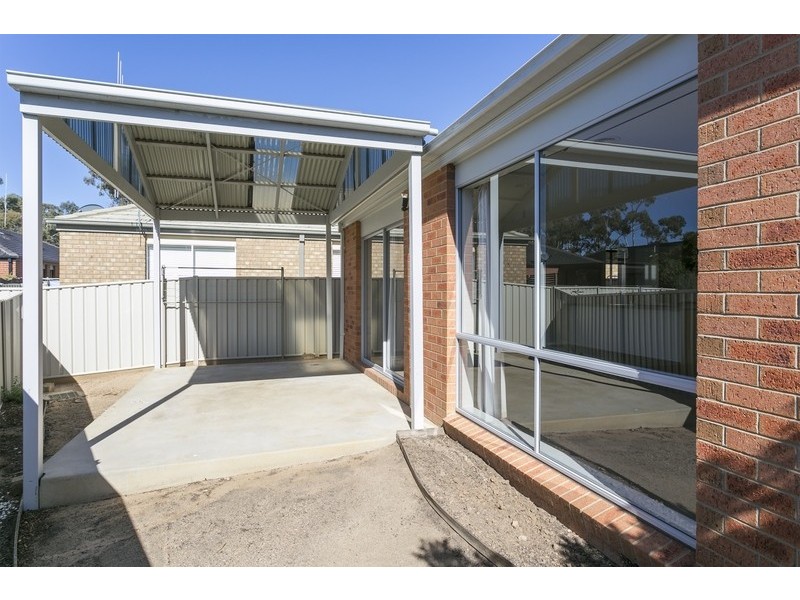 8 Mias Way, Epsom VIC 3551