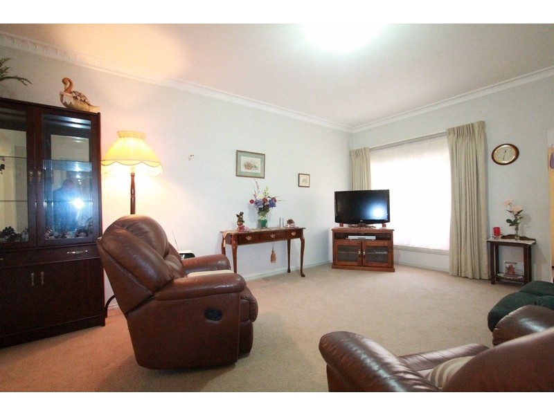 1/1 Fiona Place, Kennington VIC 3550