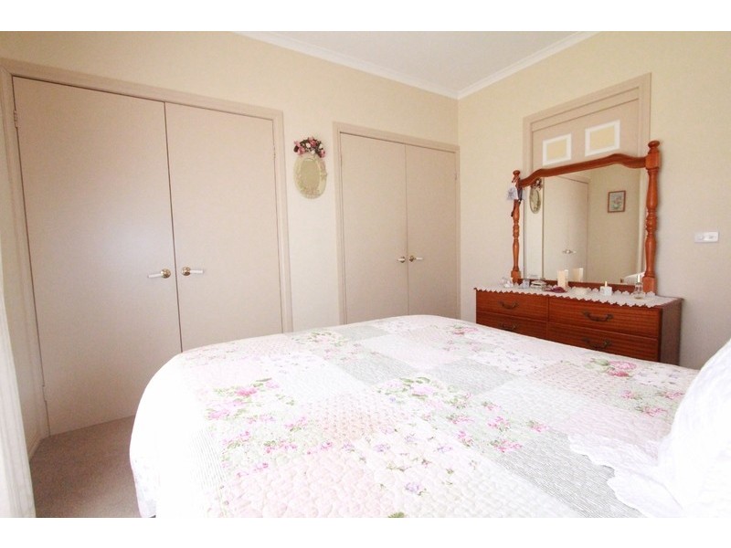 1/1 Fiona Place, Kennington VIC 3550