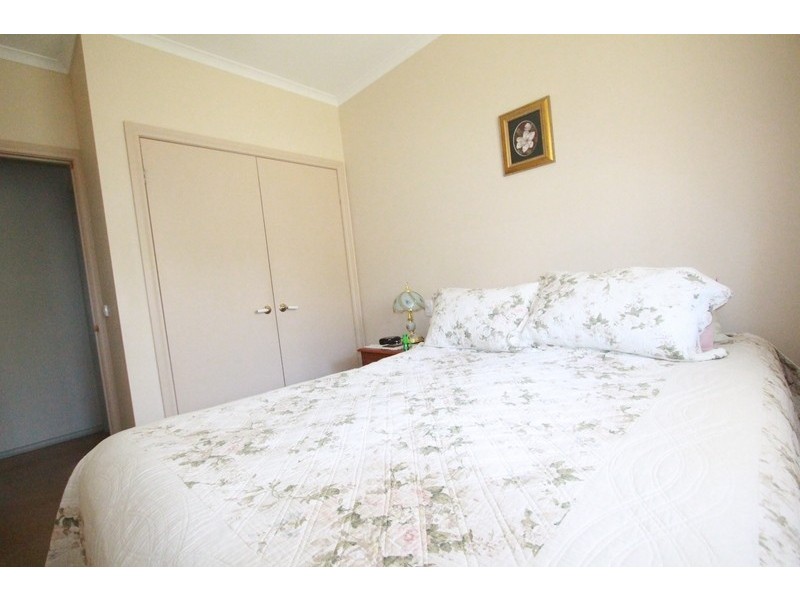 1/1 Fiona Place, Kennington VIC 3550