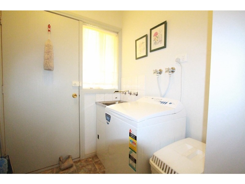 1/1 Fiona Place, Kennington VIC 3550