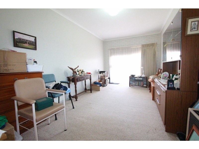 1/1 Fiona Place, Kennington VIC 3550