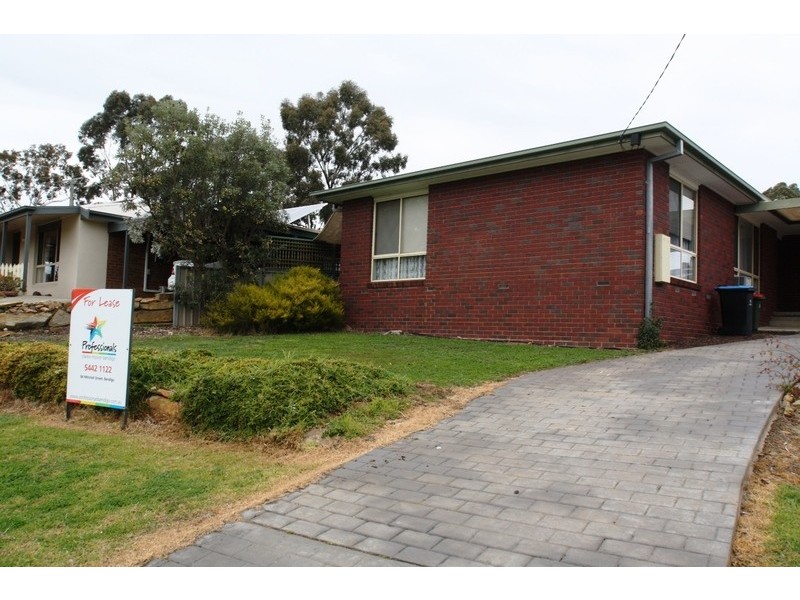 16 Friswell Avenue, Flora Hill VIC 3550