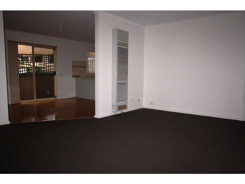 16 Friswell Avenue, Flora Hill VIC 3550