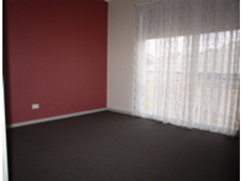 16 Friswell Avenue, Flora Hill VIC 3550