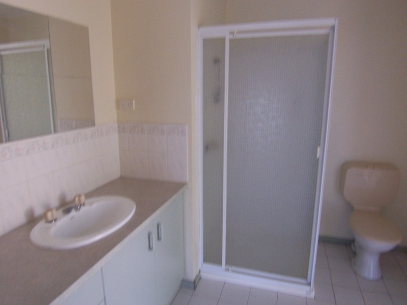 16 Friswell Avenue, Flora Hill VIC 3550