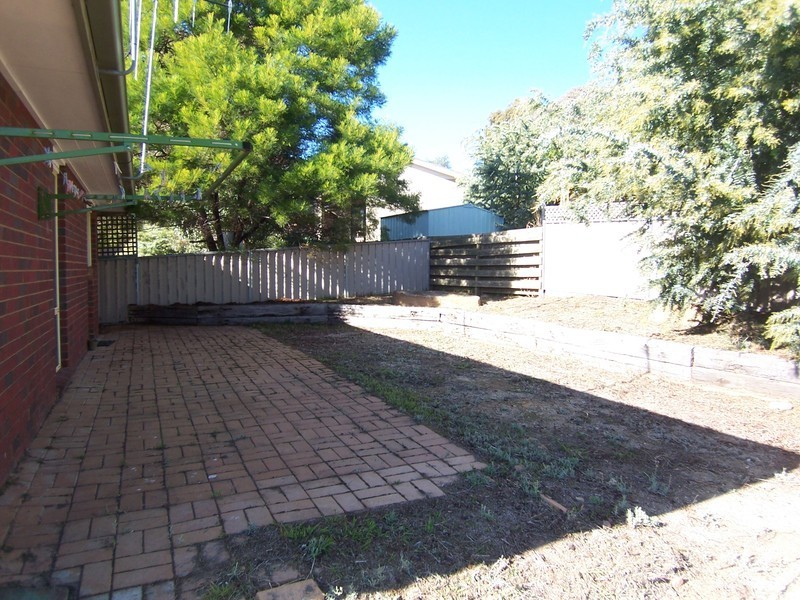 16 Friswell Avenue, Flora Hill VIC 3550