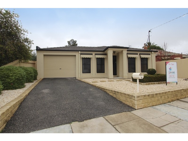 15 Clarke Street, Kennington VIC 3550
