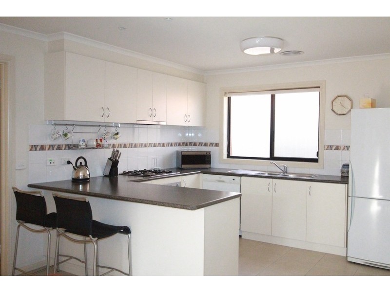 15 Clarke Street, Kennington VIC 3550