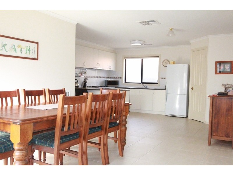 15 Clarke Street, Kennington VIC 3550