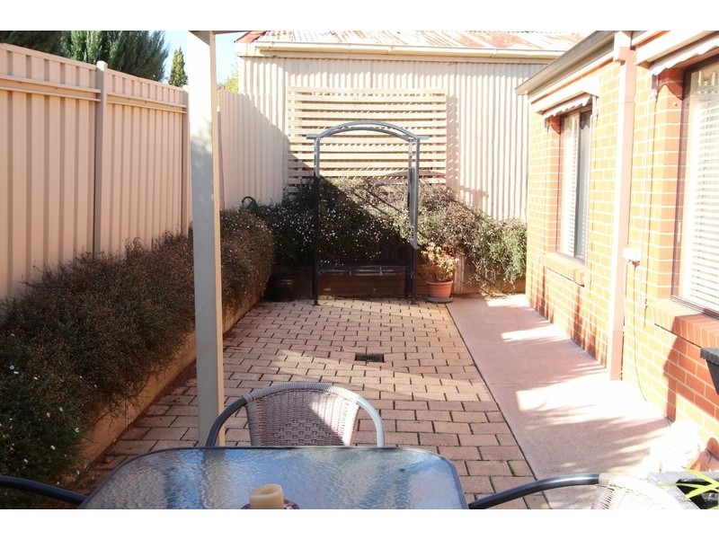 15 Clarke Street, Kennington VIC 3550