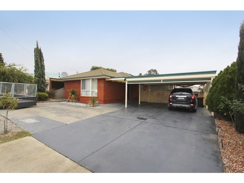 39 Powells Avenue, Strathdale VIC 3550