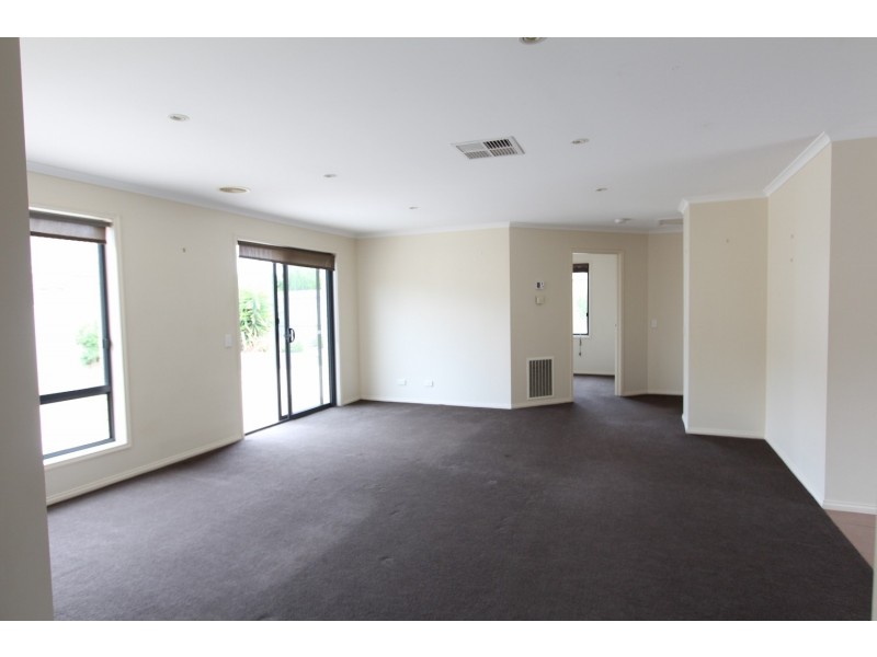21 Verbena Terrace, Epsom VIC 3551