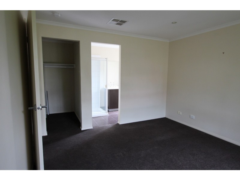 21 Verbena Terrace, Epsom VIC 3551