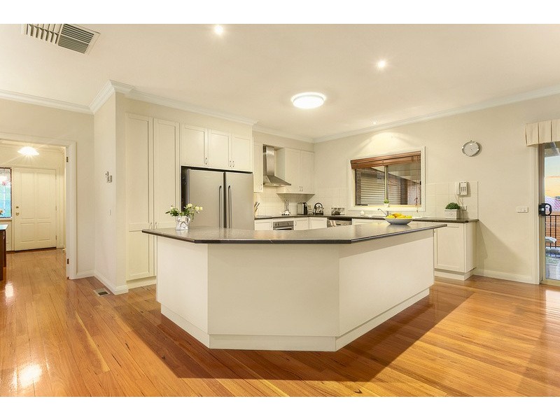 23 Gondolier Terrace, Golden Square VIC 3555