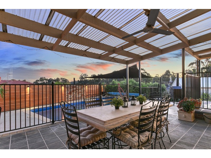23 Gondolier Terrace, Golden Square VIC 3555