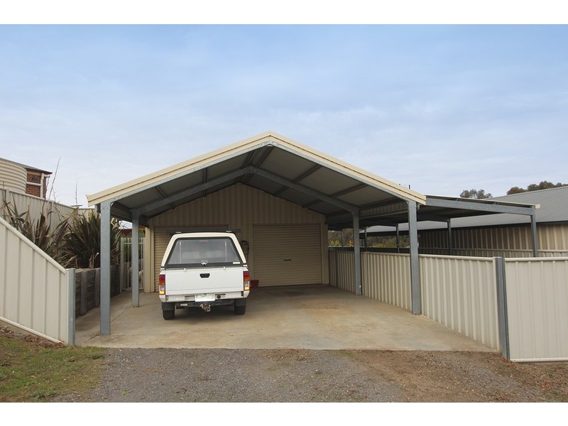 23 Gondolier Terrace, Golden Square VIC 3555