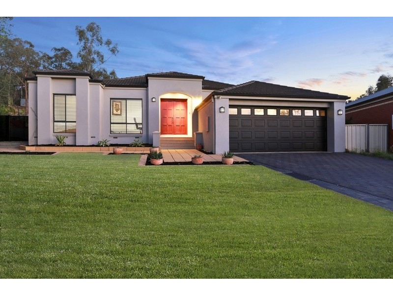 51 Broad Parade, Spring Gully VIC 3550