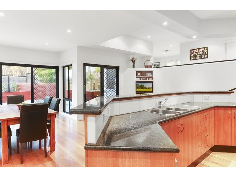 51 Broad Parade, Spring Gully VIC 3550