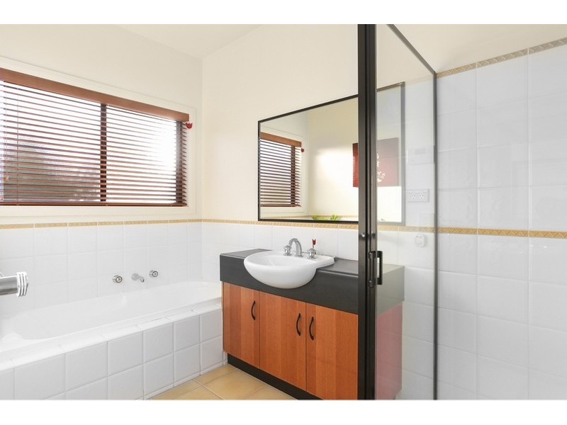 51 Broad Parade, Spring Gully VIC 3550