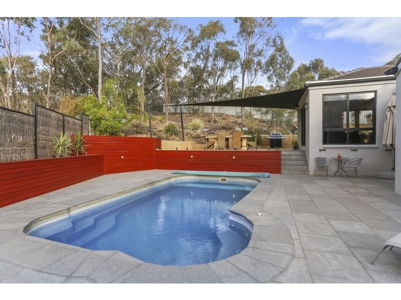 51 Broad Parade, Spring Gully VIC 3550