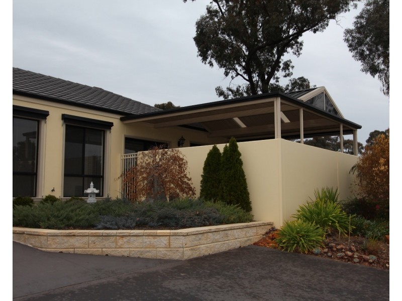 8/30 Race Street, Flora Hill VIC 3550