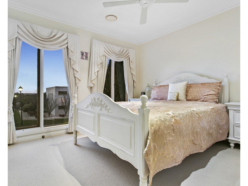 20 Weatherby Drive, Strathdale VIC 3550