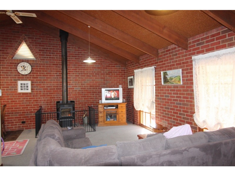 26 Tyler Street, Goornong VIC 3557