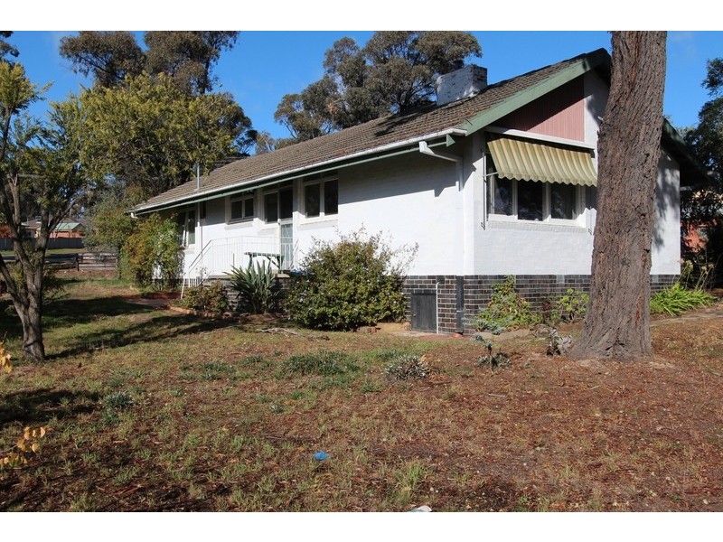 33 Harkness Street, Quarry Hill VIC 3550