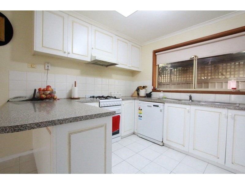 39 Powells Avenue, Strathdale VIC 3550